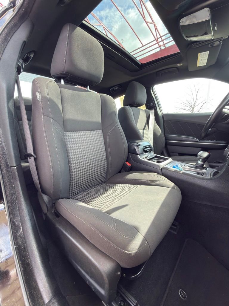 Used 2023 Dodge Charger SXT image 33