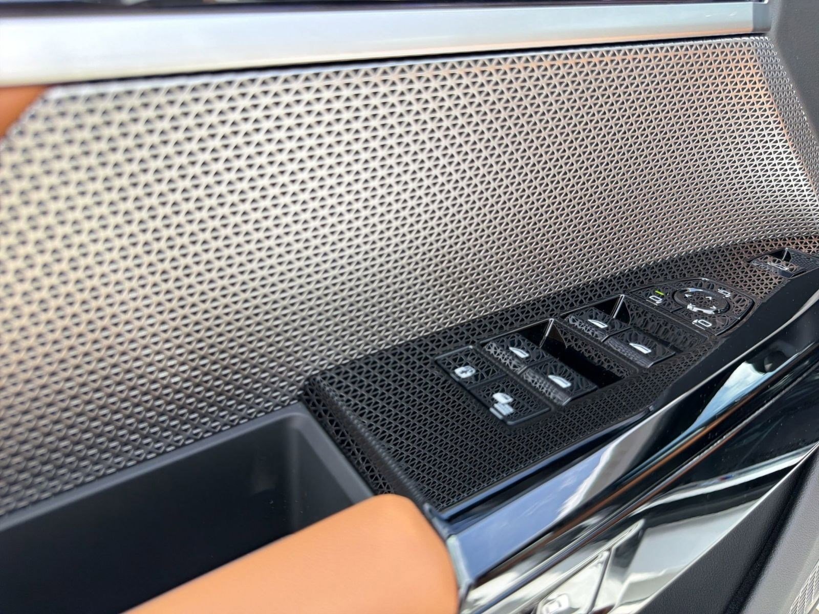 New 2026 BMW 740i RWD image 18