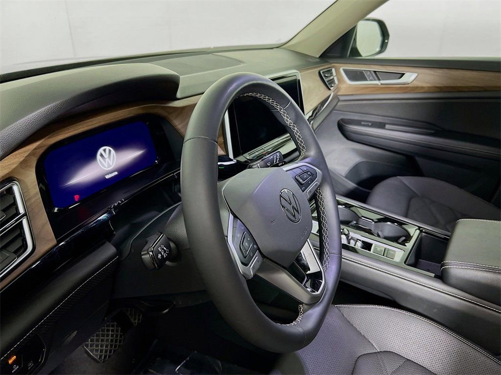 Used 2024 Volkswagen Atlas SE image 8