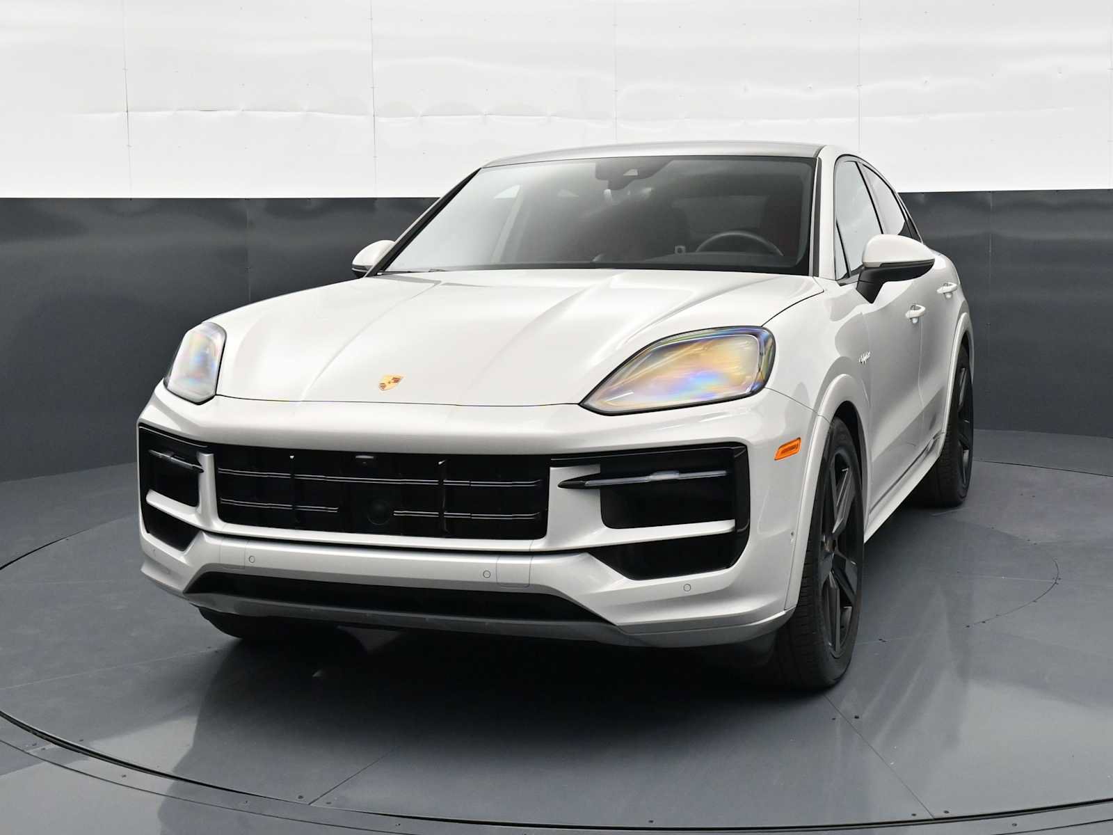 Certified 2025 Porsche Cayenne S AWD/4WD image 30