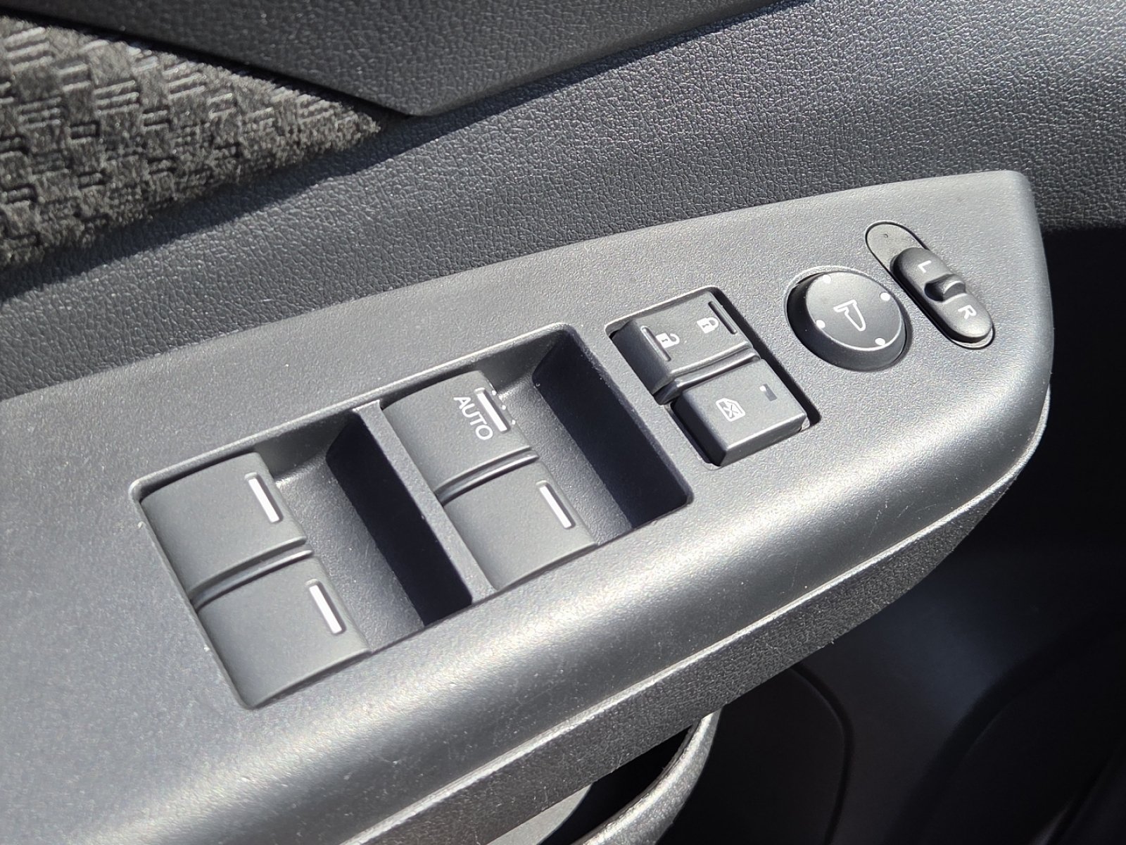 Used 2016 Honda CR-V EX image 27