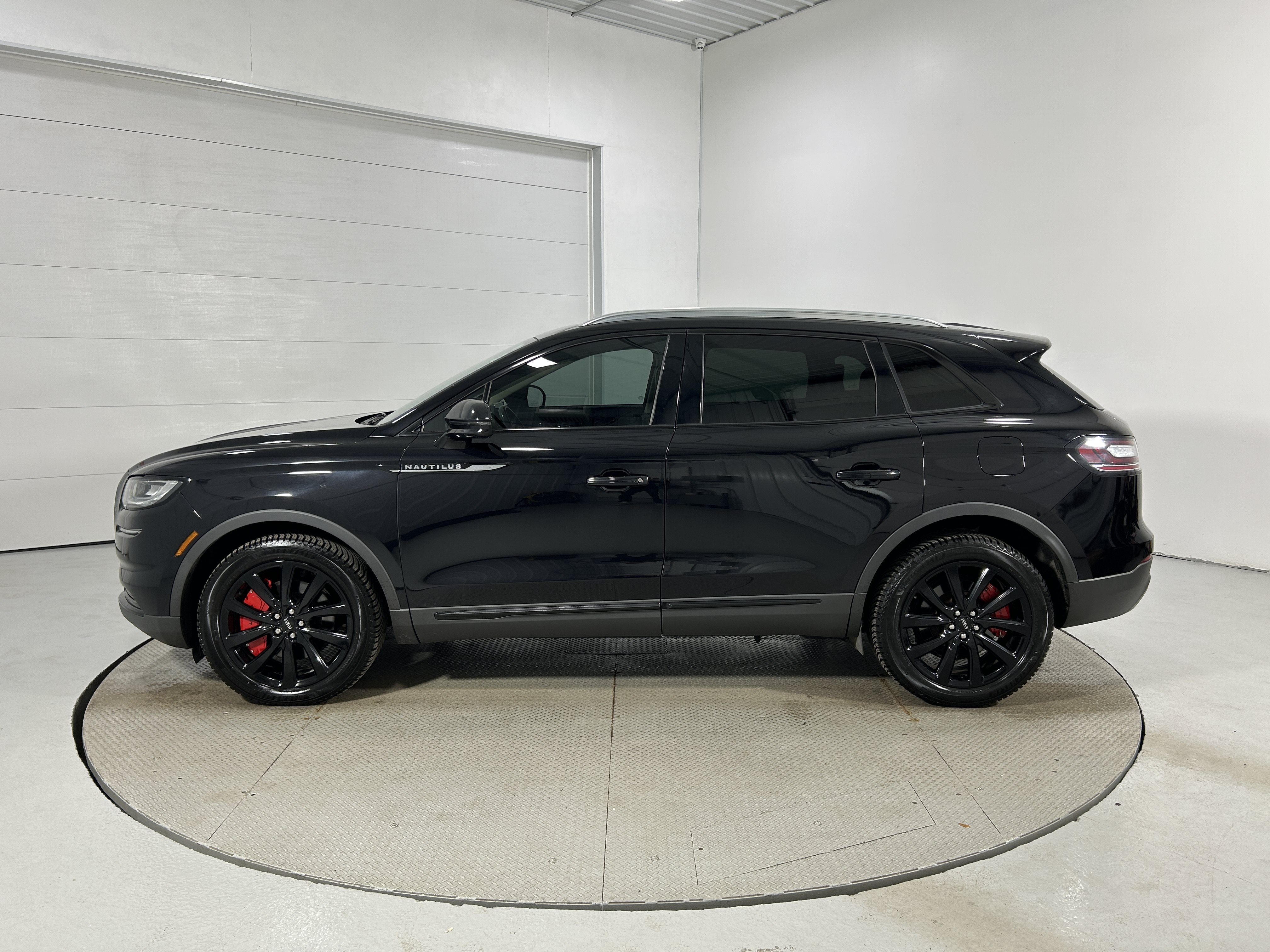 Used 2021 Lincoln Nautilus Reserve w/ Monochromatic Package AWD/4WD image 20