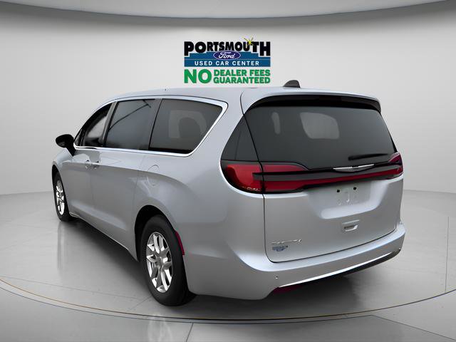 Used 2024 Chrysler Pacifica Touring-L image 26