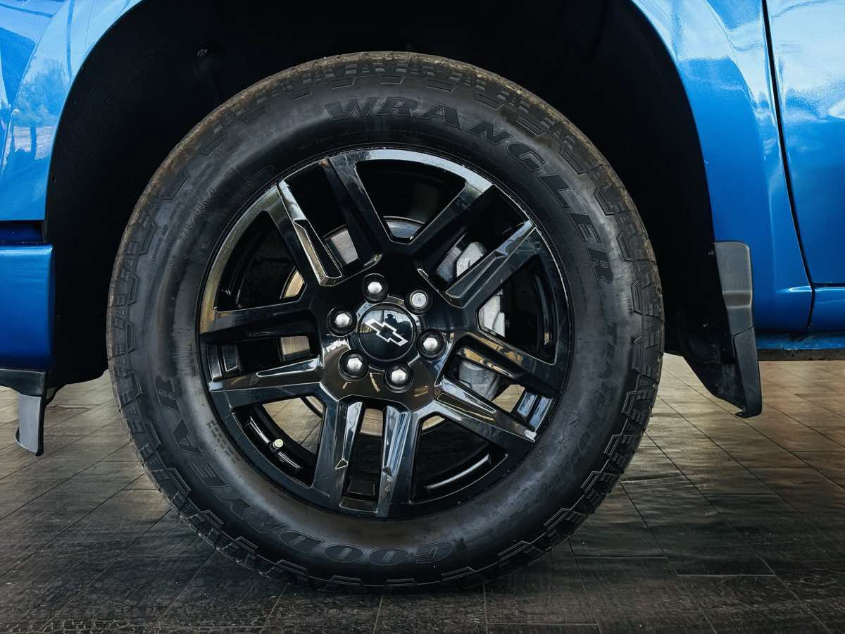 Used 2022 Chevrolet Silverado 1500 RST AWD/4WD image 29