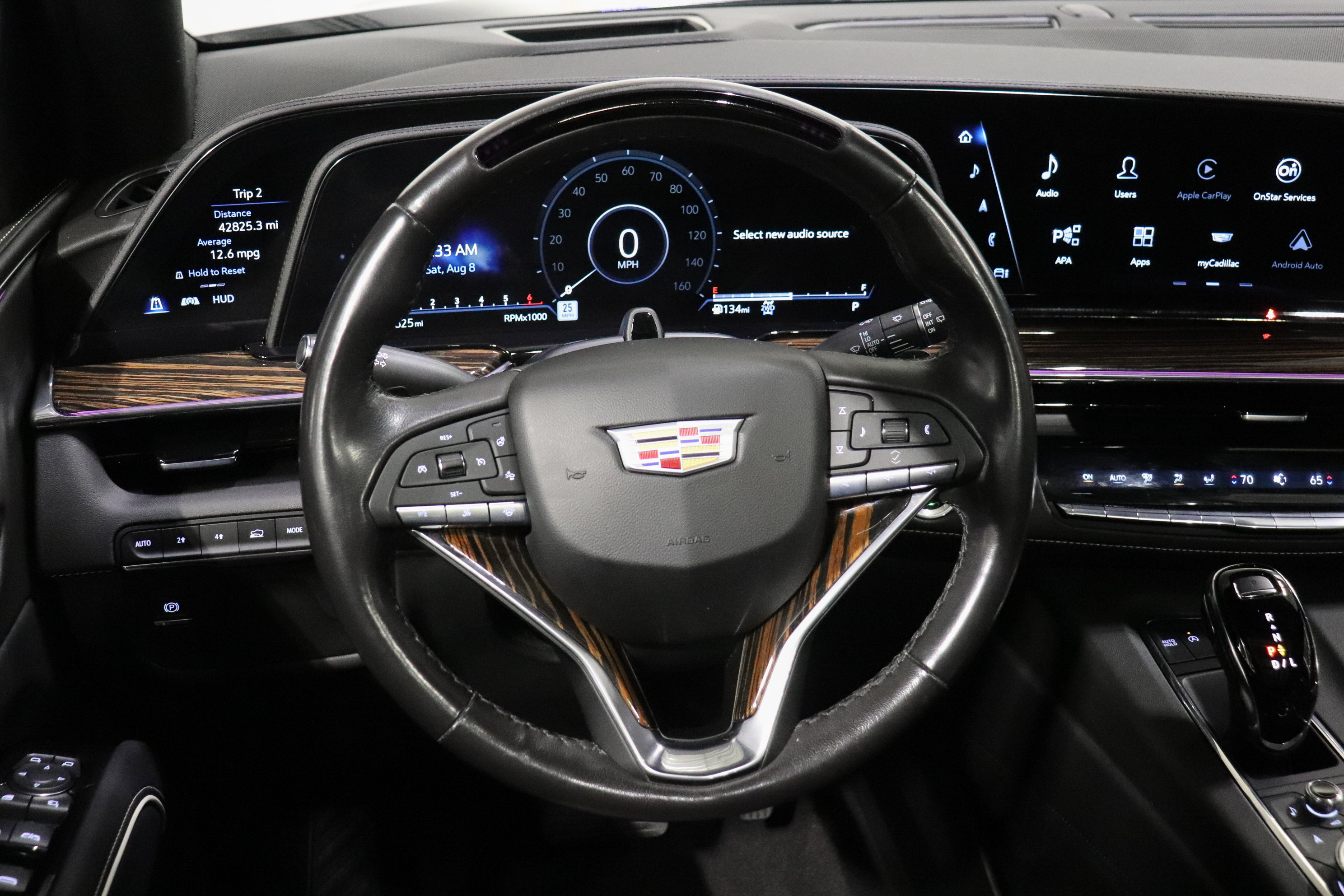 Used 2023 Cadillac Escalade Premium Luxury AWD/4WD image 23