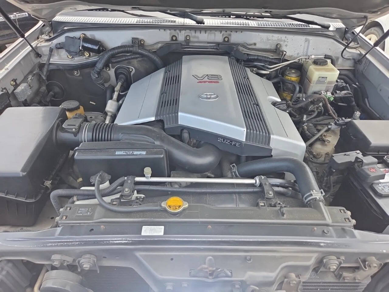 Used 2004 Toyota Land Cruiser AWD/4WD image 4