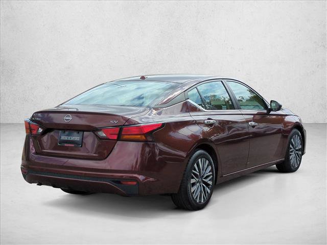 Used 2024 Nissan Altima 2.5 SV FWD image 5
