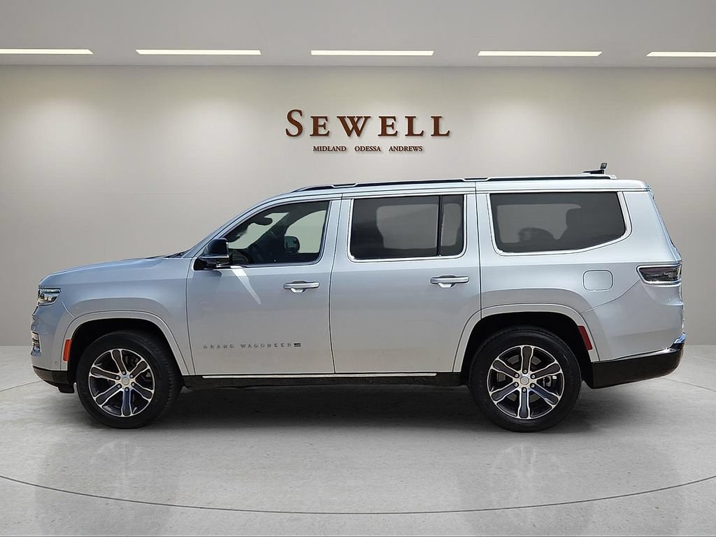 Used 2023 Jeep Grand Wagoneer 4WD image 2