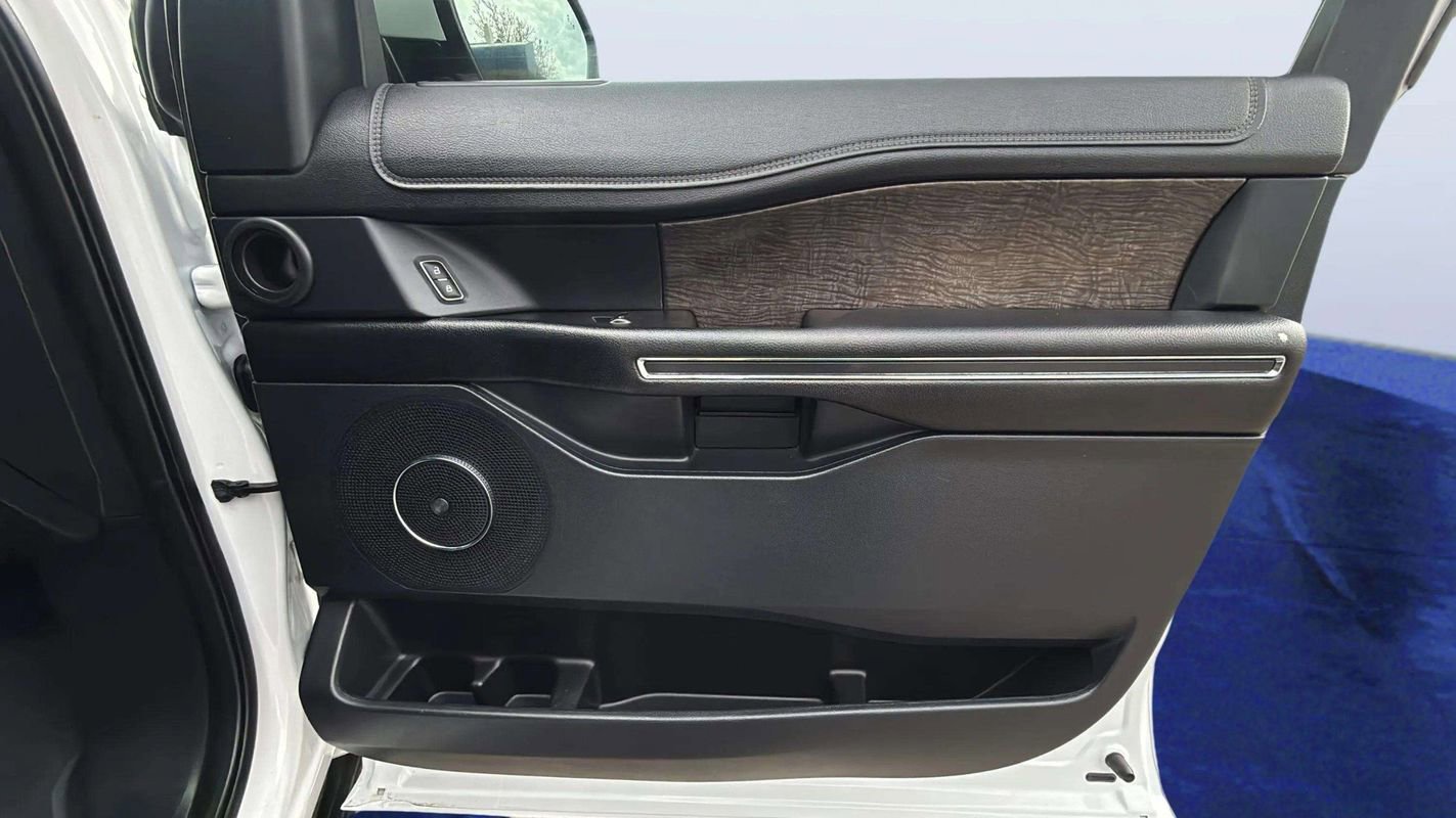 Used 2020 Ford Expedition Max Limited image 20