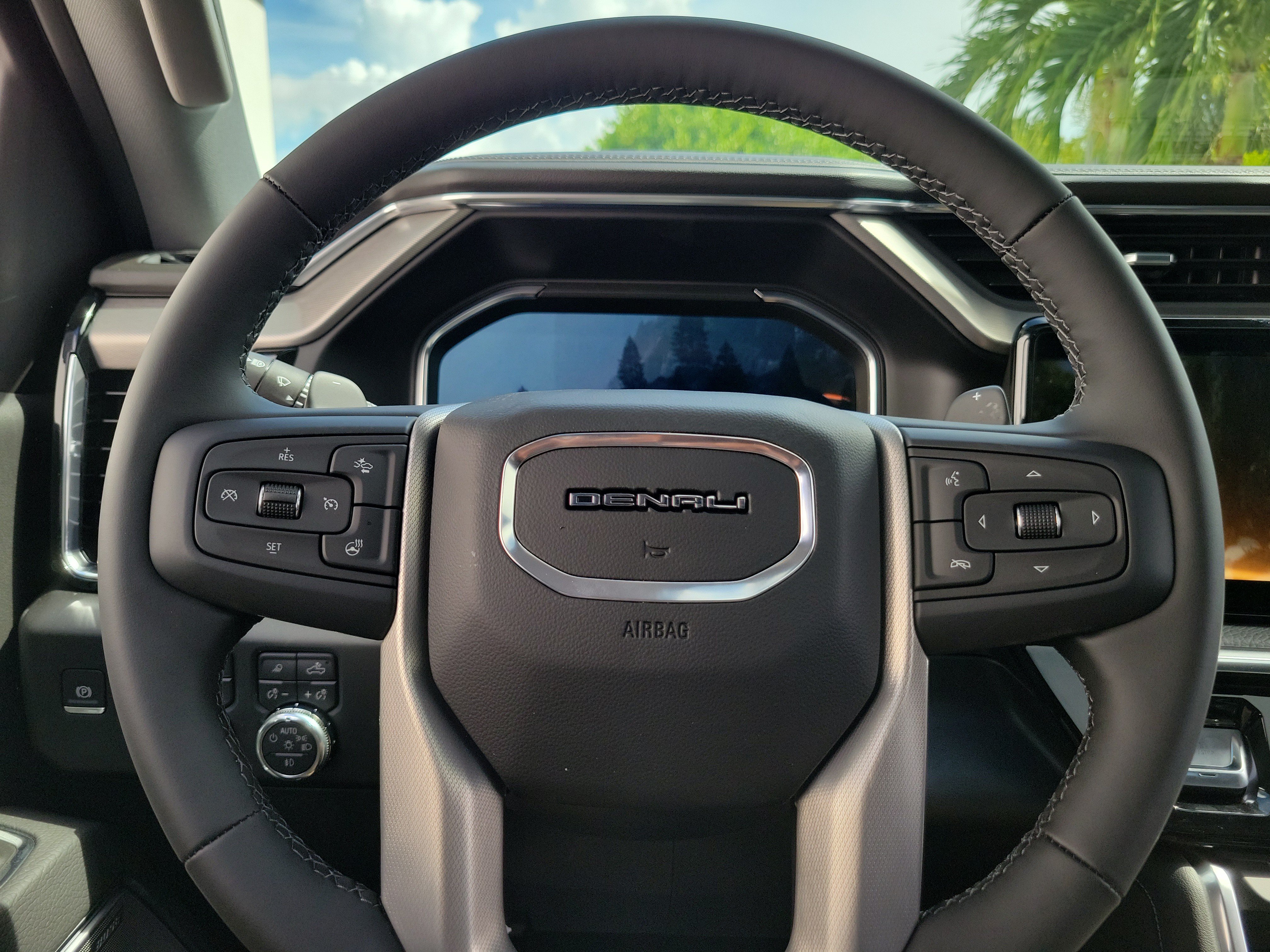 New 2026 GMC Sierra 1500 Denali w/ Technology Package AWD/4WD image 24