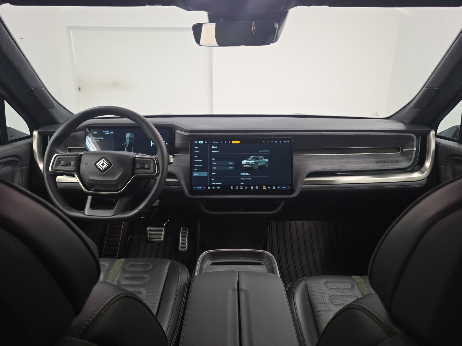 Used 2024 Rivian R1T Adventure AWD/4WD image 25