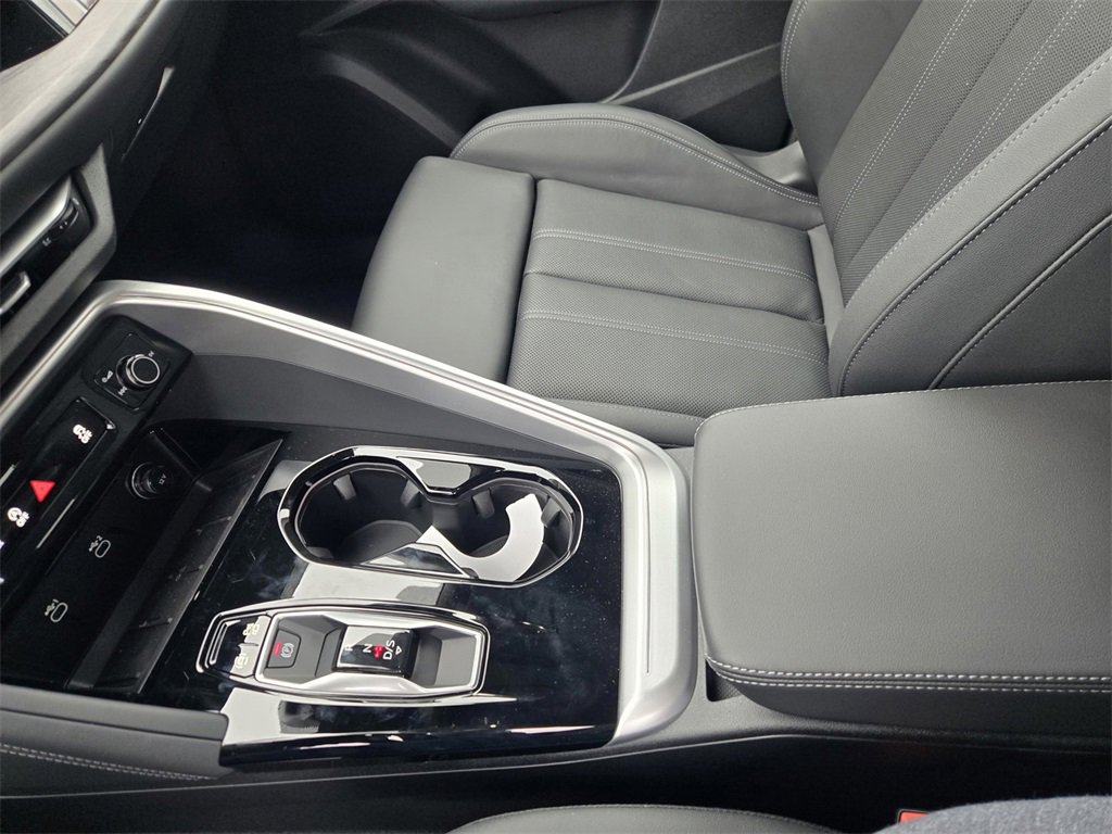 New 2025 Audi Q5 Prestige image 24