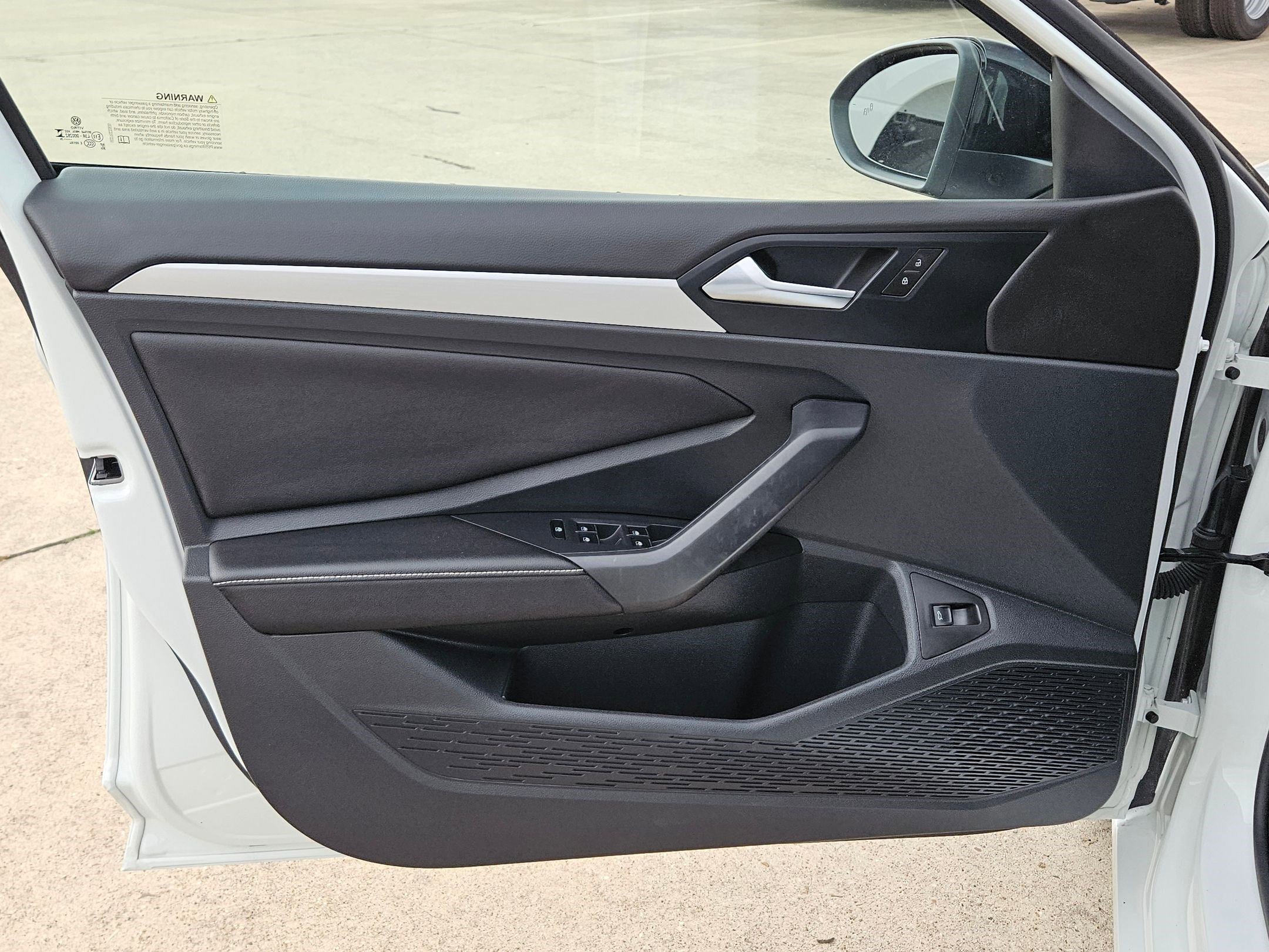 Used 2025 Volkswagen Jetta Sport FWD image 13