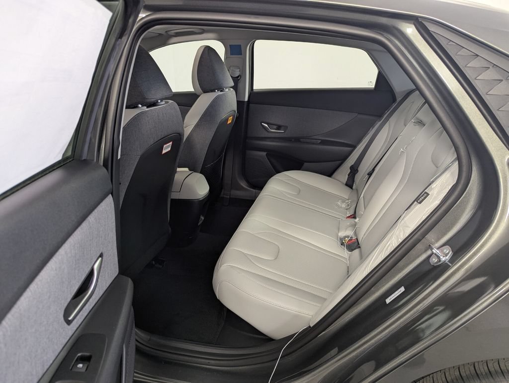 New 2026 Hyundai Elantra Limited FWD image 22