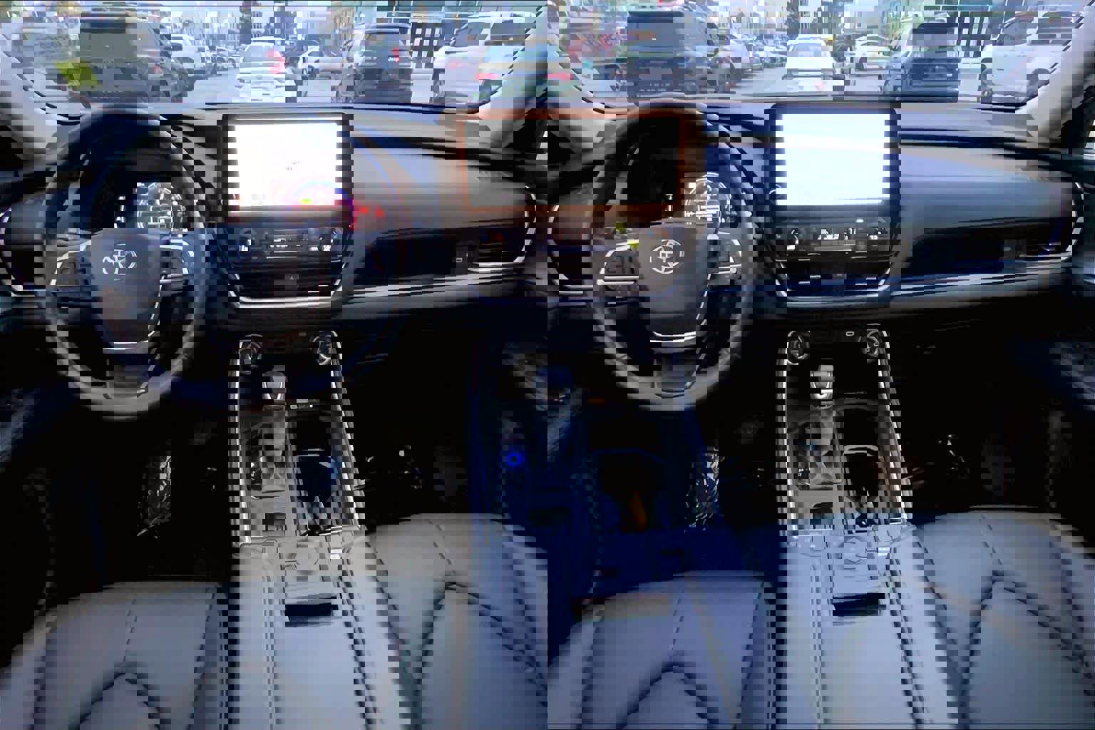 Used 2025 Toyota Grand Highlander FWD image 15