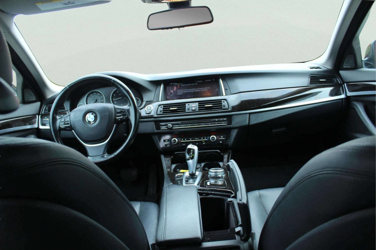Used 2015 BMW 528i xDrive Sedan AWD/4WD image 8