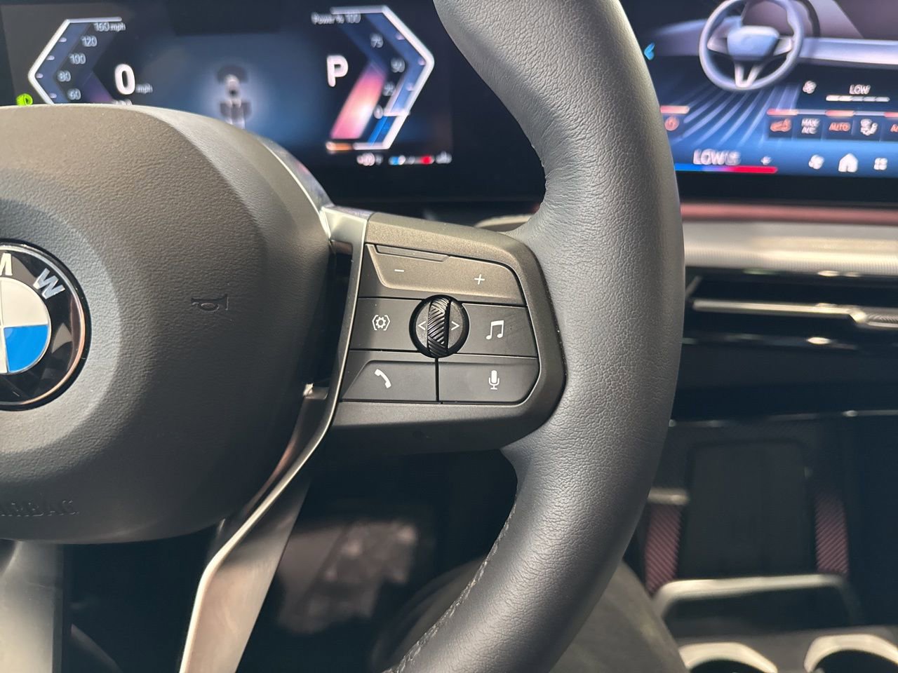 Used 2025 BMW X2 xDrive28i w/ Technology Package image 21