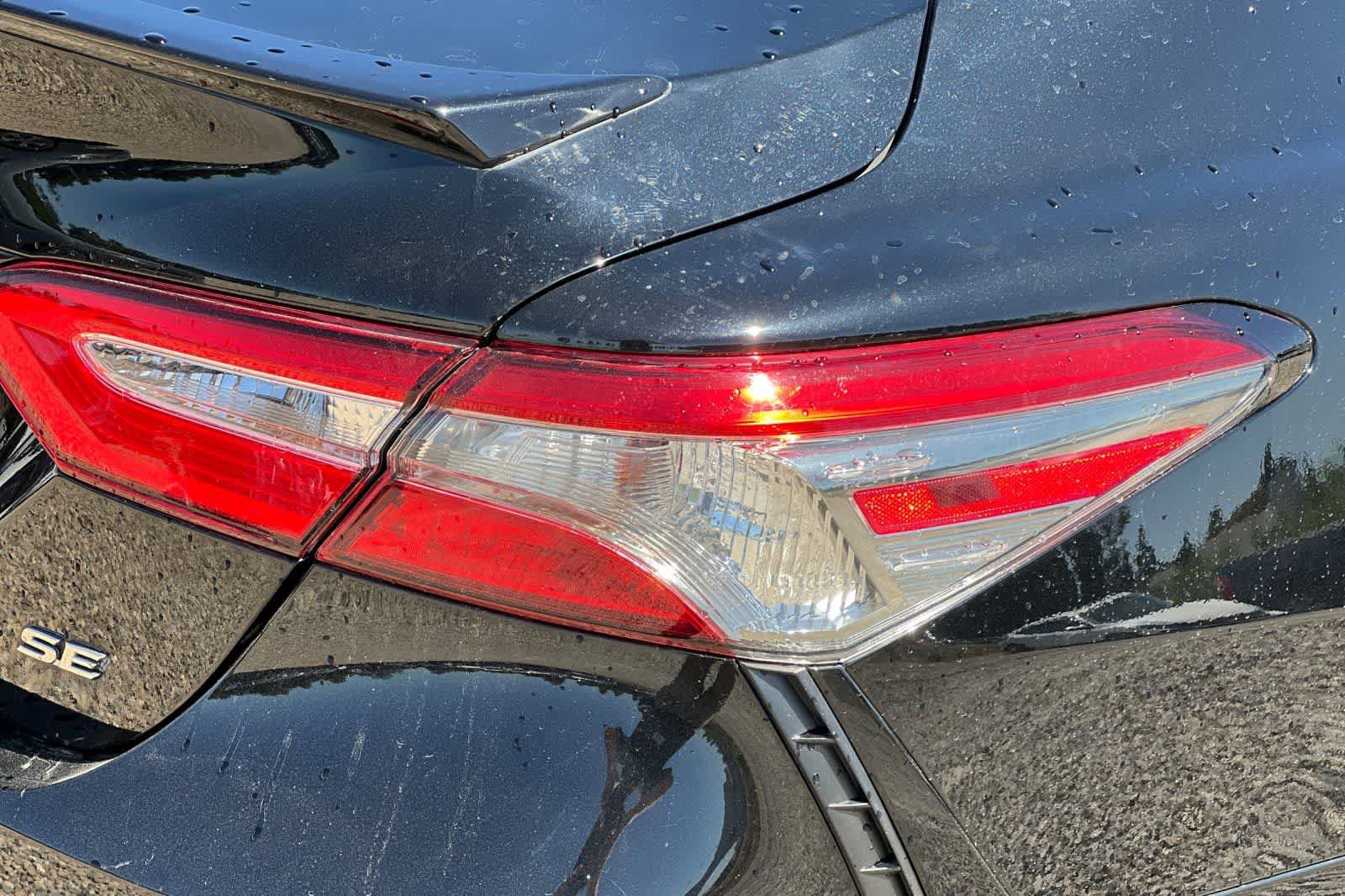 Used 2019 Toyota Camry SE FWD image 32