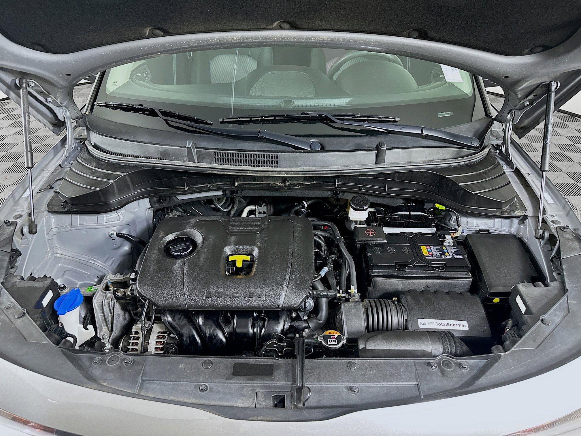 Used 2025 Kia Soul LX w/ LX Technology Package FWD image 32