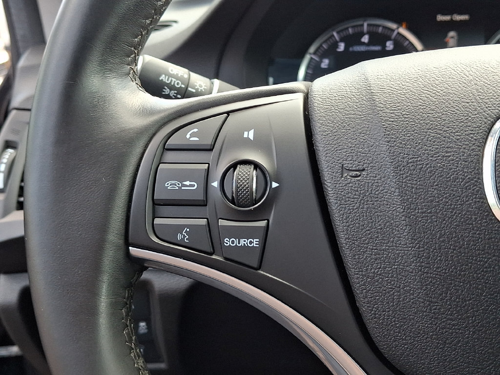 Used 2020 Acura MDX w/ Technology Package AWD/4WD image 22