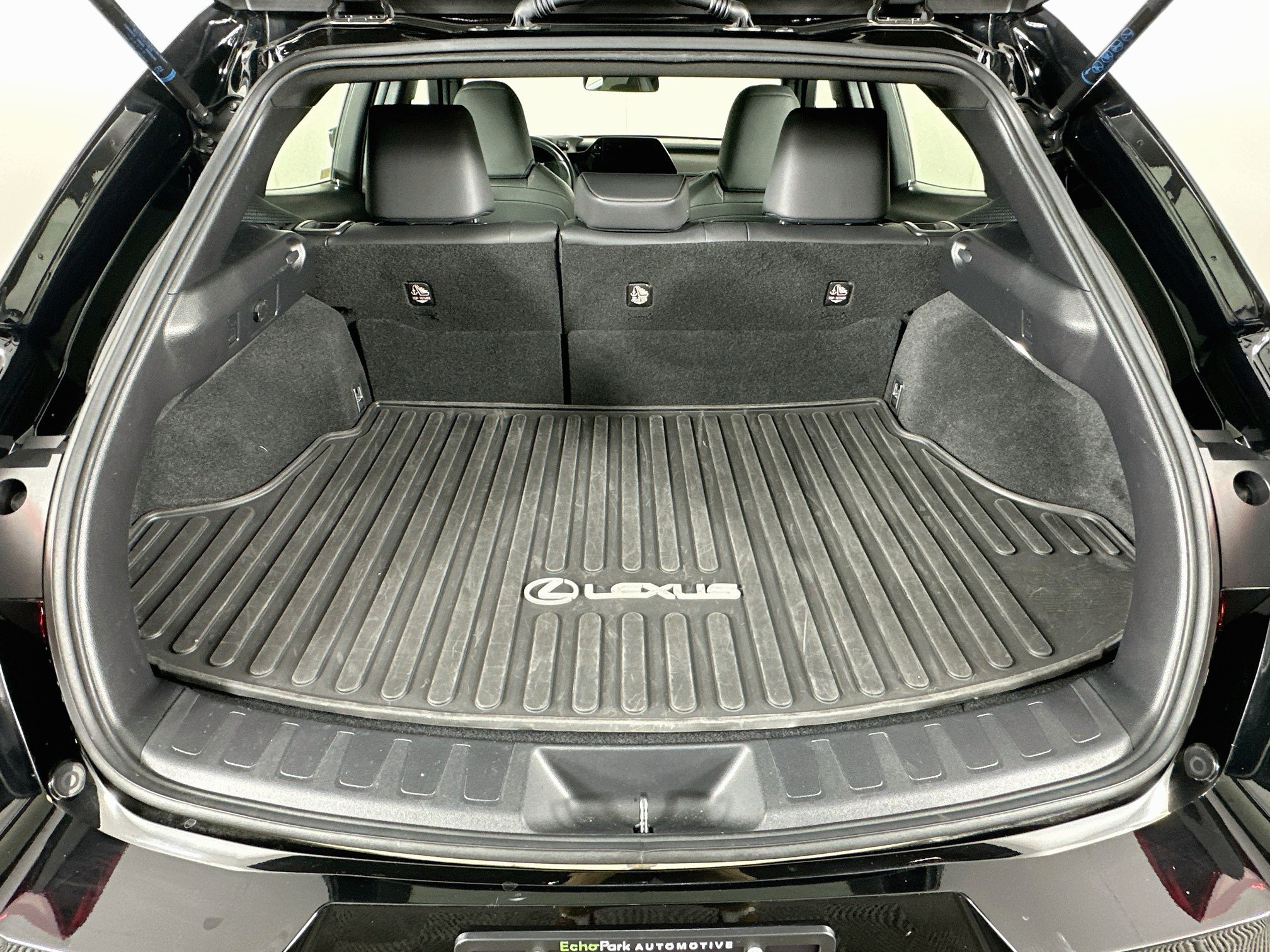 Used 2023 Lexus UX 250h AWD w/ Accessory Package (Z1) image 28