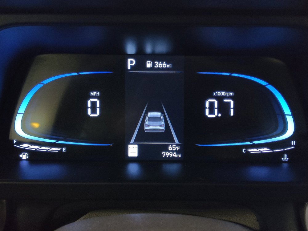 Used 2025 Hyundai Elantra Sport w/ Cargo Package FWD image 23
