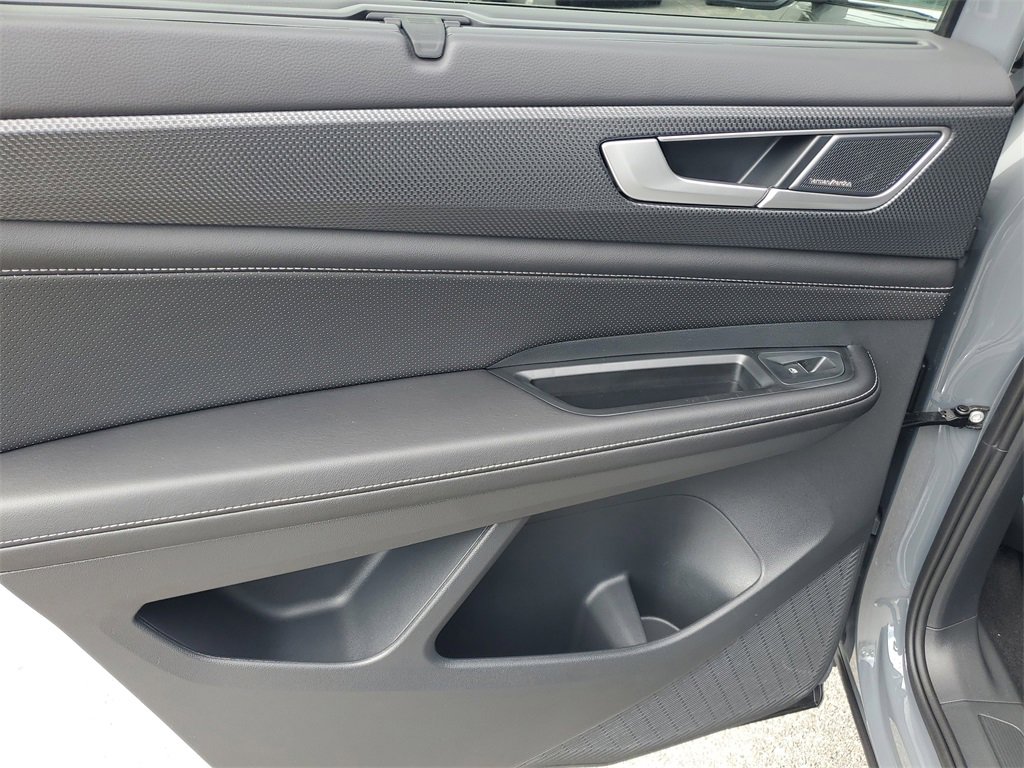 New 2026 Volkswagen Atlas Cross Sport SEL Premium R-Line image 10