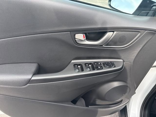 Used 2020 Hyundai Kona Ultimate w/ Cargo Package image 9