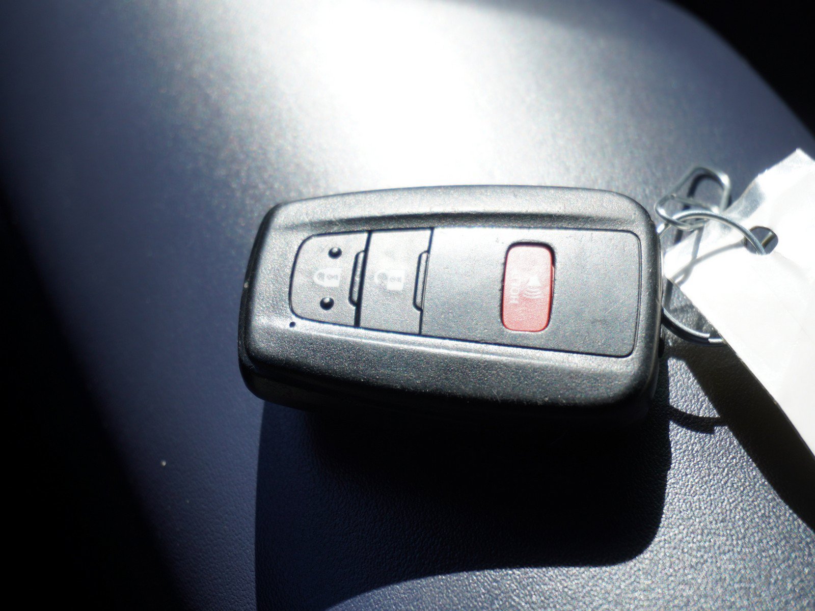 Used 2020 Toyota C-HR XLE FWD image 16