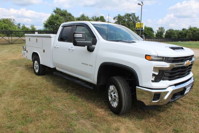 Used 2024 Chevrolet Silverado 2500 LT AWD/4WD image 5