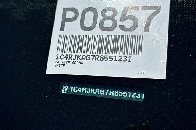 Certified 2024 Jeep Grand Cherokee L Laredo AWD/4WD image 28