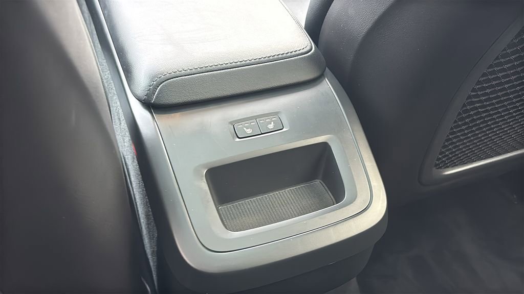 Certified 2024 Volvo XC60 B5 Core w/ Protection Package Premier image 9