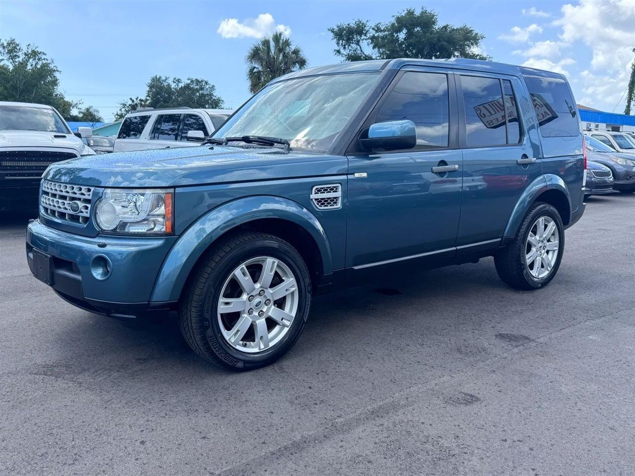 Used 2012 Land Rover LR4 AWD/4WD image 16