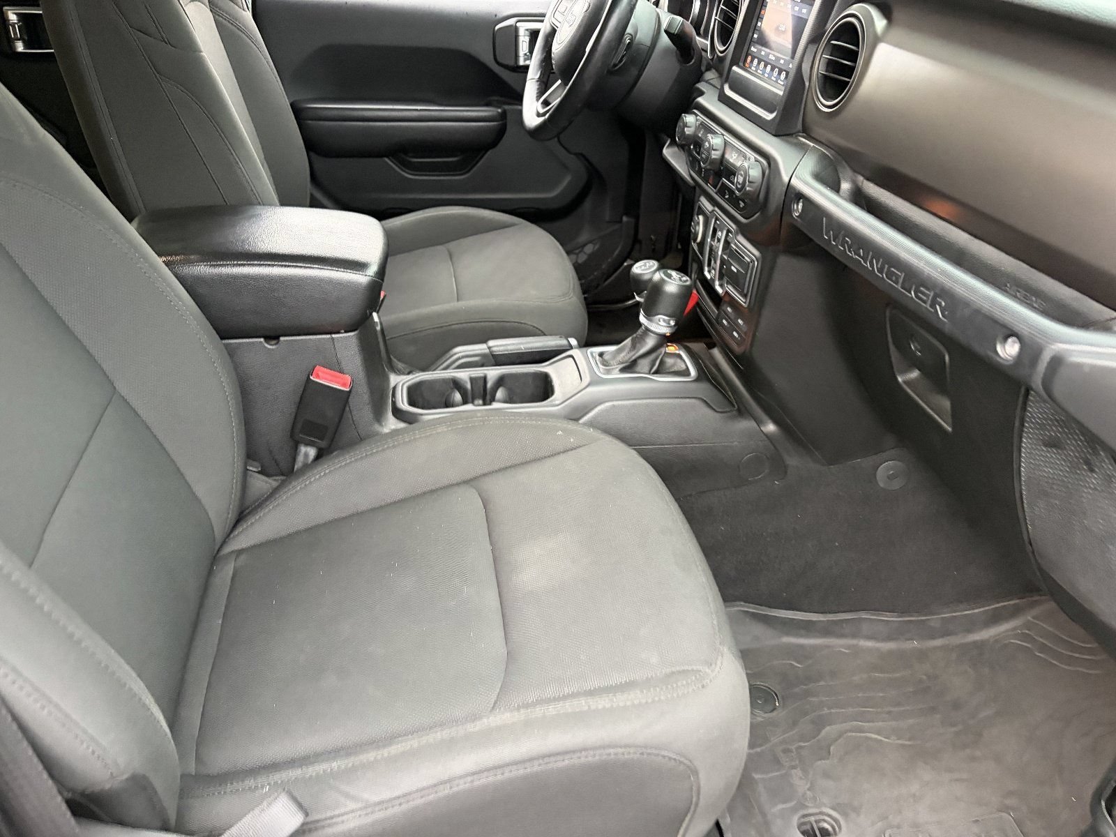 Used 2018 Jeep Wrangler Unlimited Sport S AWD/4WD image 12