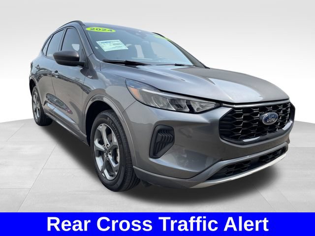 Used 2024 Ford Escape ST-Line w/ Tech Pack #1 AWD/4WD image 7