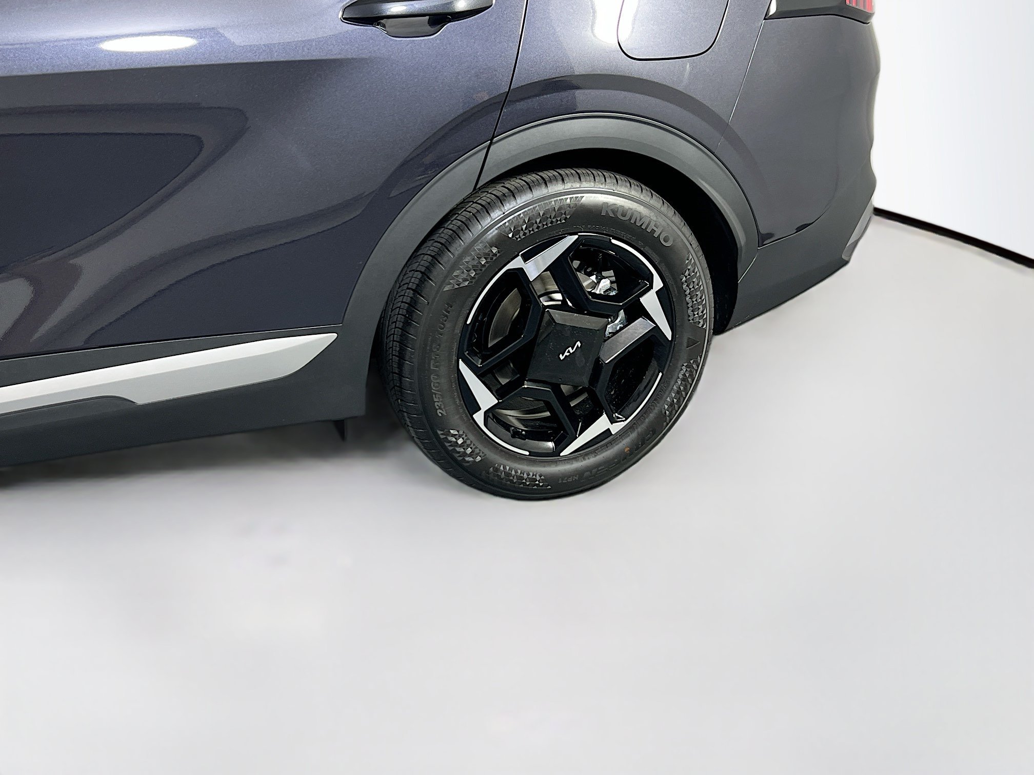Used 2026 Kia Sportage EX FWD image 29