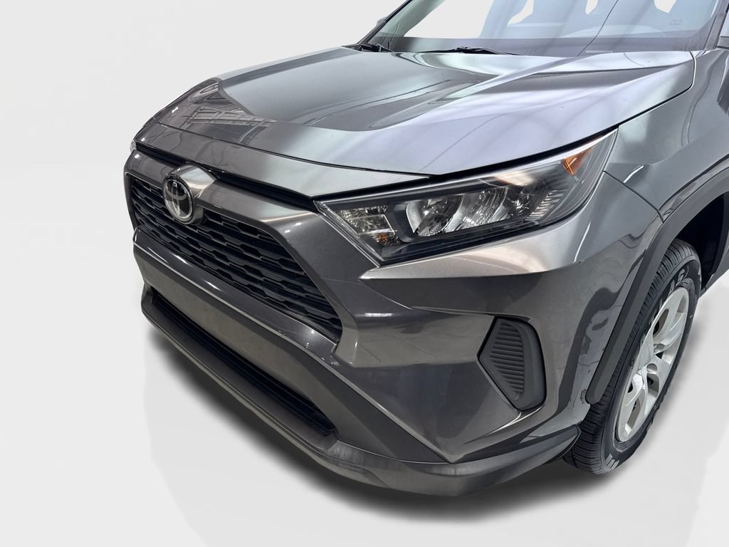Used 2021 Toyota RAV4 LE FWD image 16