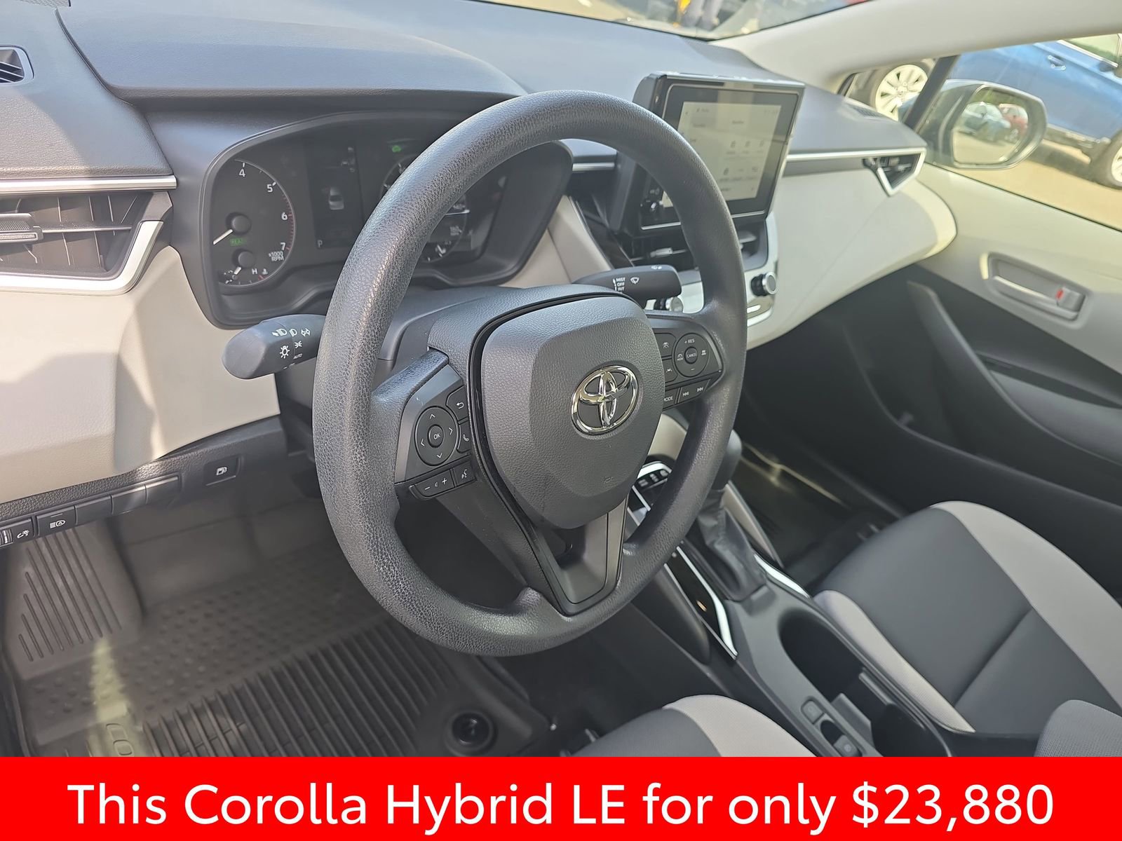 Used 2025 Toyota Corolla LE image 21