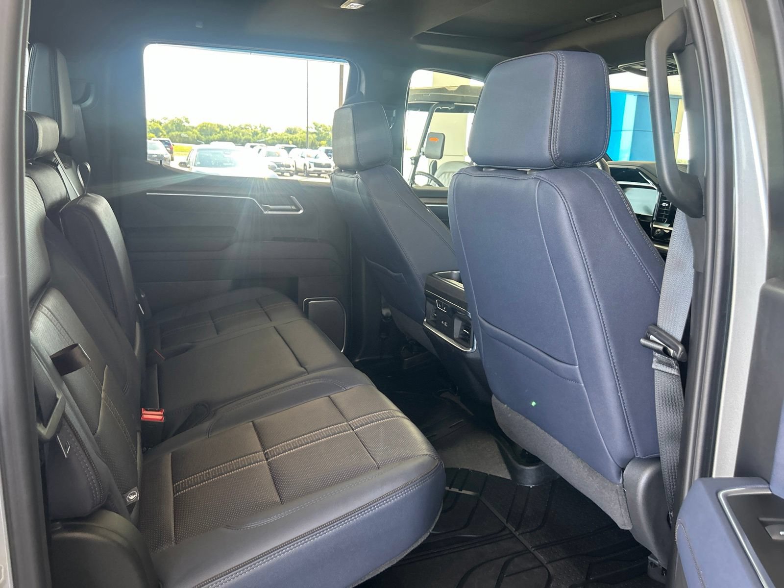 Used 2026 Chevrolet Silverado 1500 High Country AWD/4WD image 13