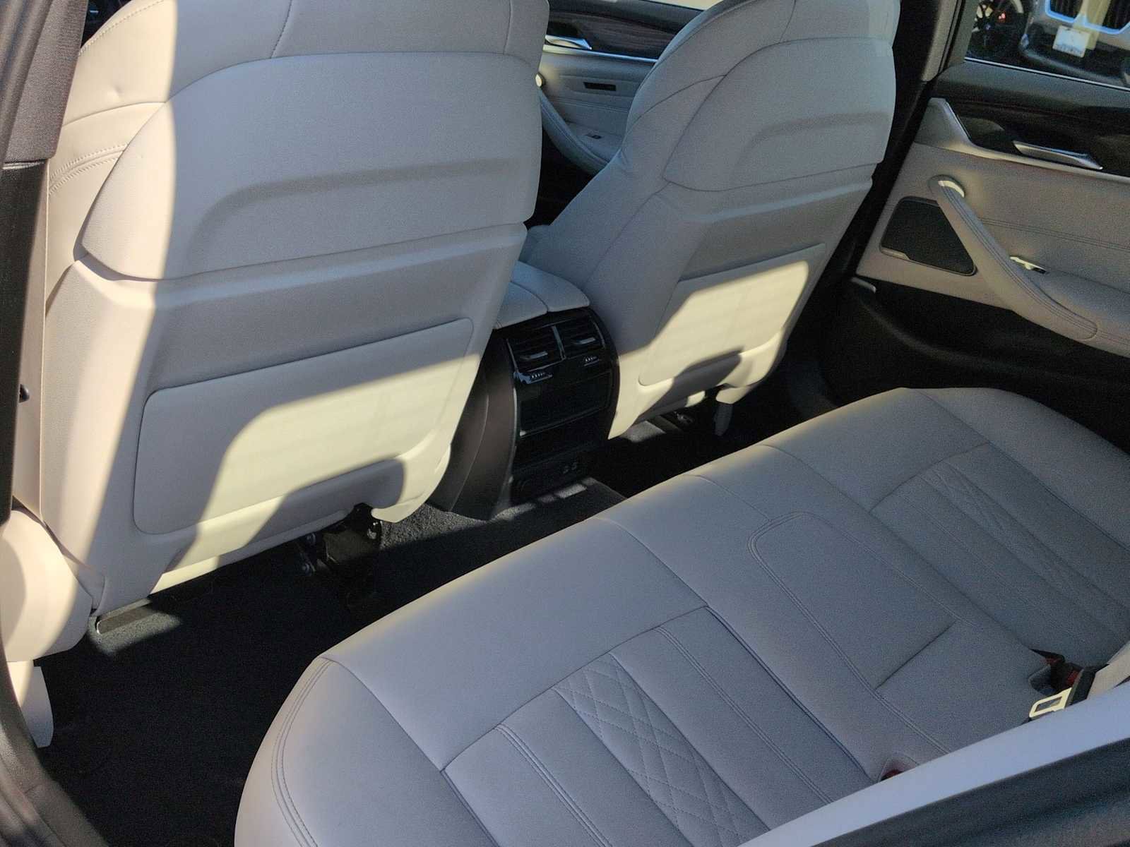 Used 2023 BMW 540i xDrive w/ Premium Package AWD/4WD image 19