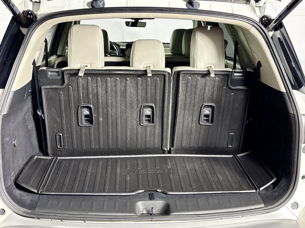 Used 2023 Nissan Pathfinder SL AWD/4WD image 21