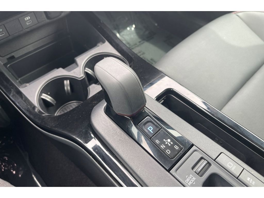 Used 2026 Toyota Prius Plug-In Hybrid FWD image 32