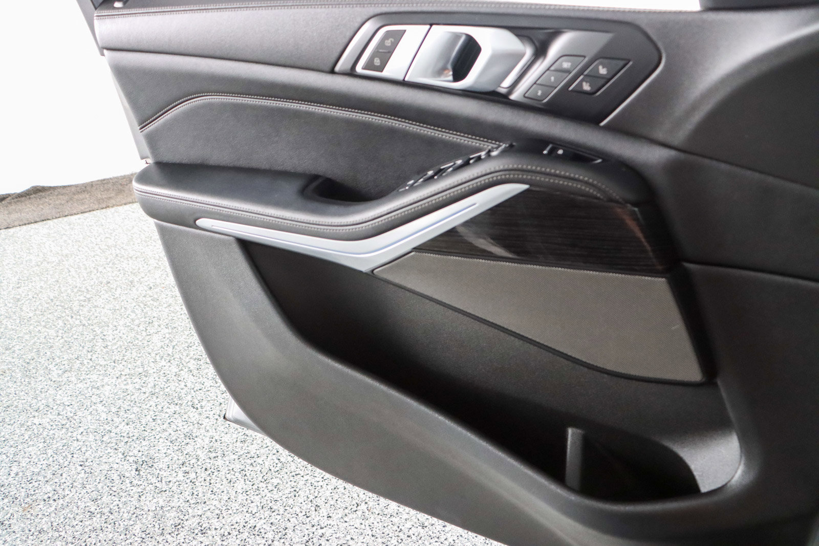 Used 2024 BMW X5 M60i image 22