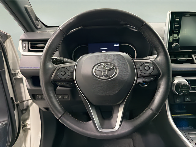 Used 2021 Toyota RAV4 XSE AWD/4WD image 16