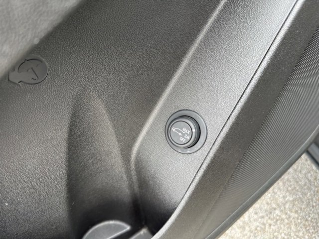 Used 2024 Chevrolet Equinox LT image 18