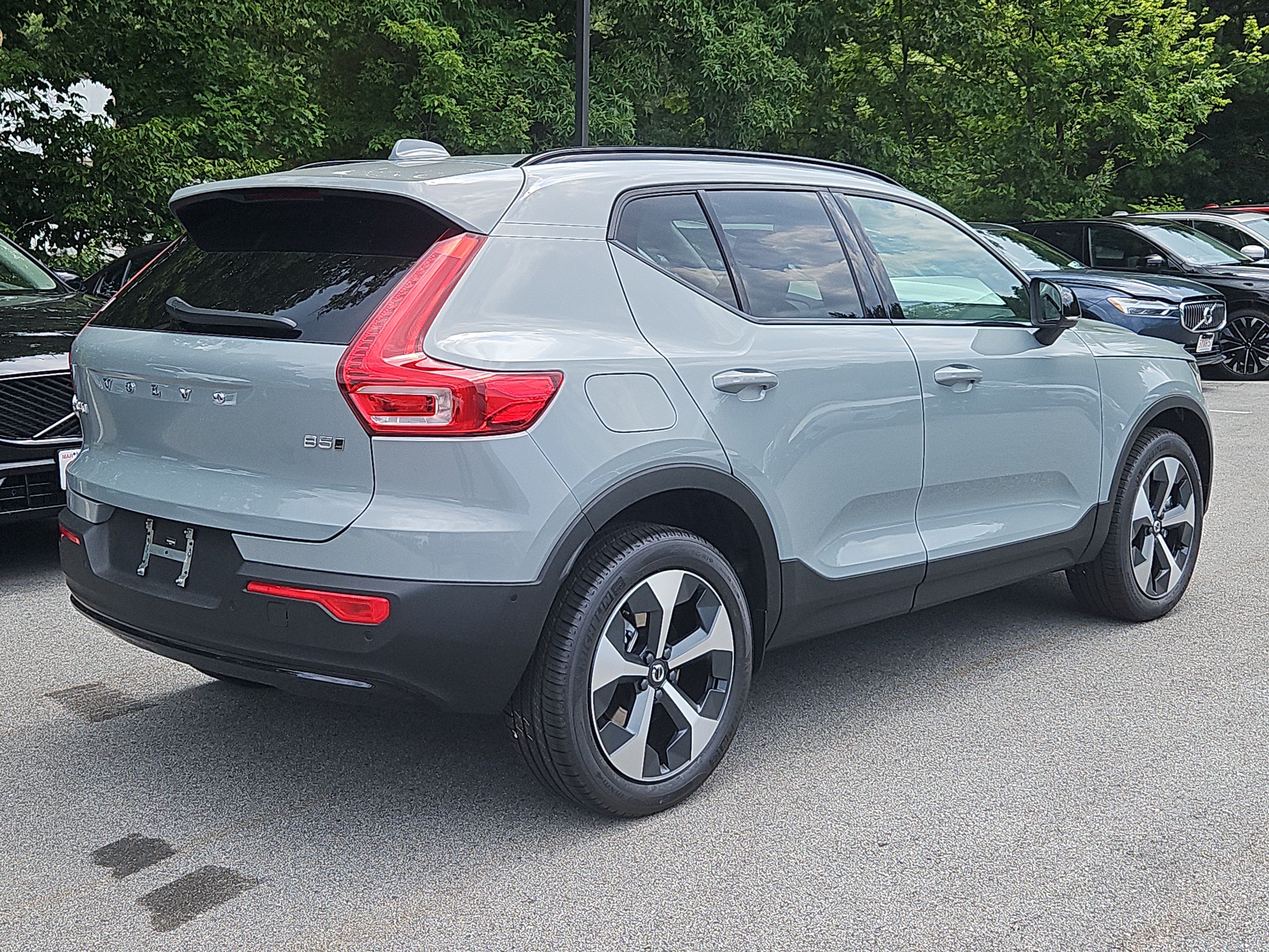 New 2026 Volvo XC40 B5 Plus w/ Protection Package Premier AWD/4WD image 2