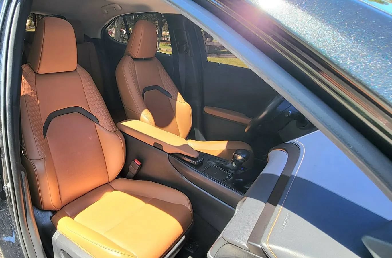 Used 2021 Lexus UX 200 w/ Accessory Package (Z2) FWD image 7