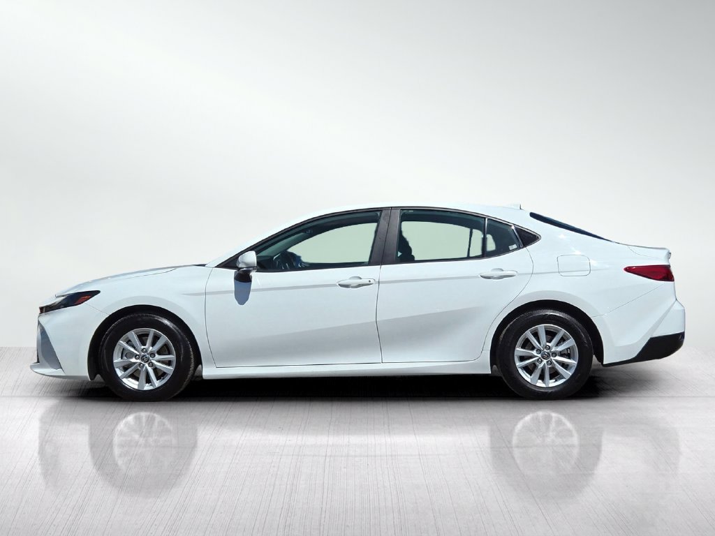 Used 2025 Toyota Camry LE FWD image 8