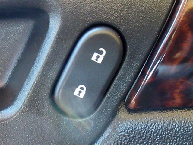 Used 2012 Chevrolet Impala LS FWD image 26