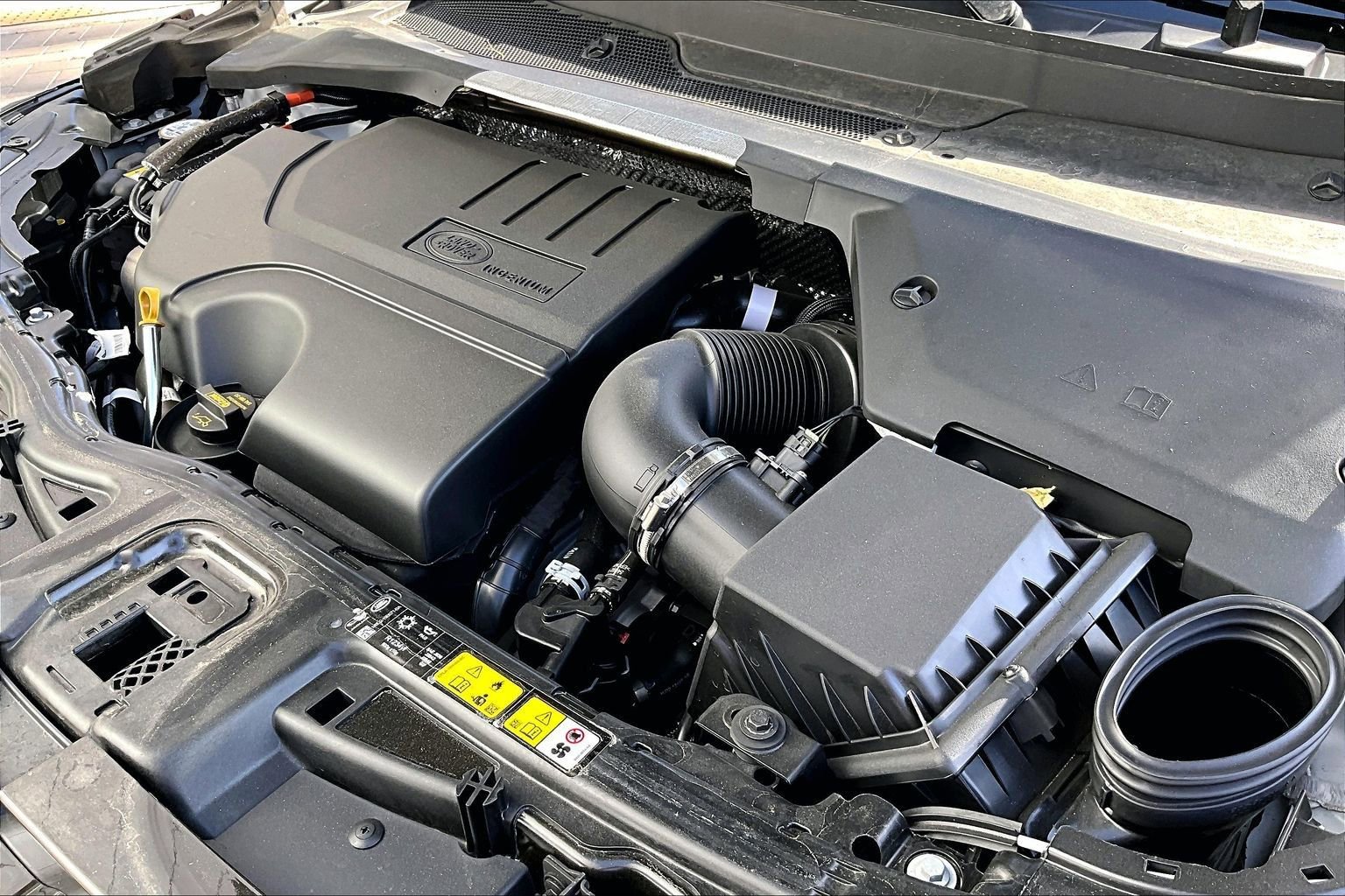 Used 2024 Land Rover Discovery Sport Dynamic SE image 31